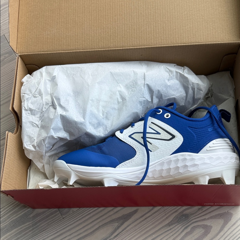 NEW!! Mens 11 New Balance Fresh Foam Molded Baseball Cleats - NEW IN BOX!!!